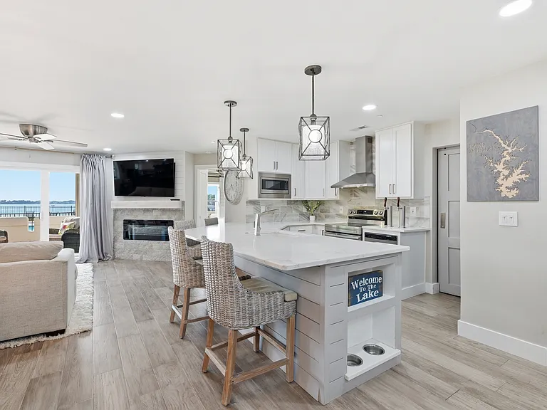 18591 Vineyard Point Ln — Photo 7