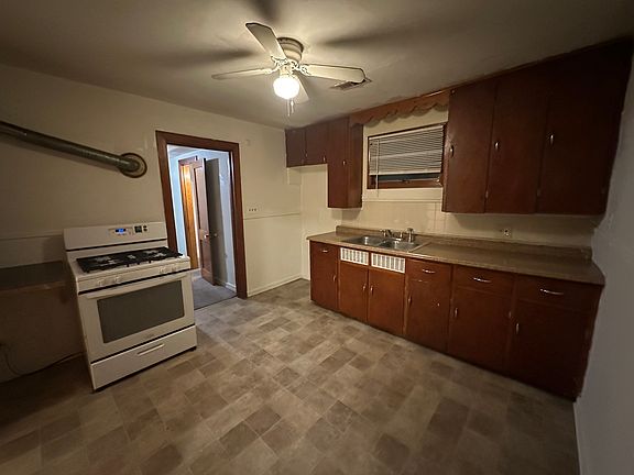 5th image of 73 Randolph Ave Unit 2