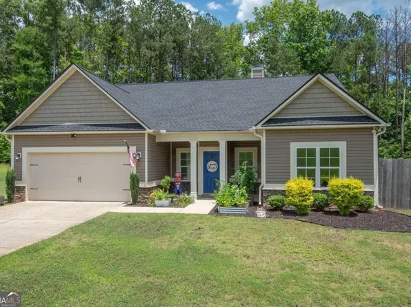 155 Amhurst Cir, West Point, GA 31833