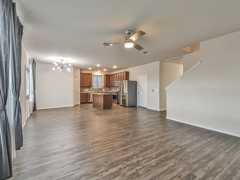 5047 Royal Amber Ln — Photo 9