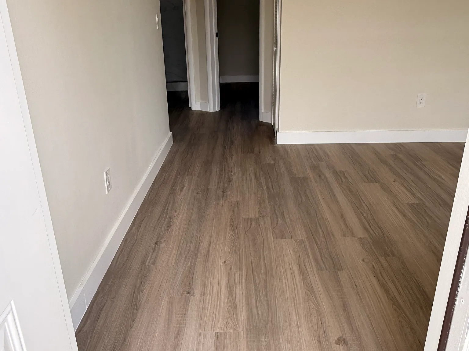 2 bed, 520 sqft, $2,100 — Photo 1