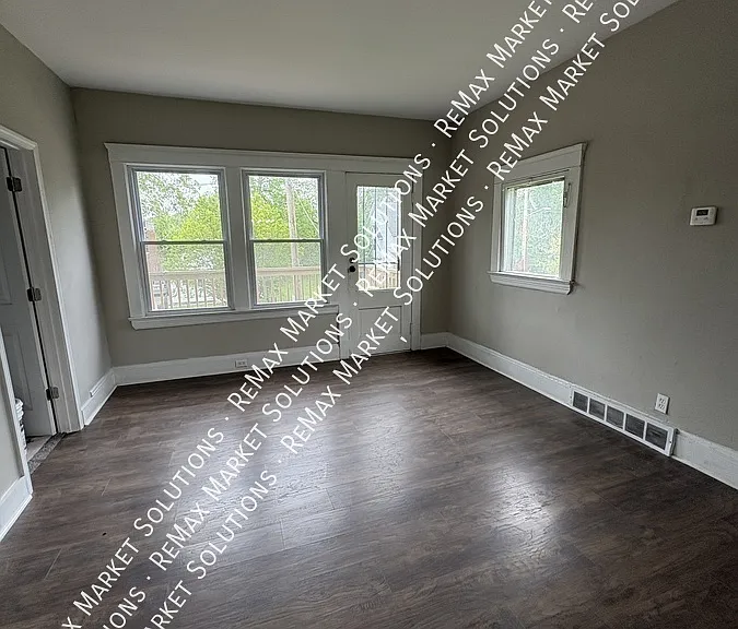 3366 E 130th St #2 — Photo 6