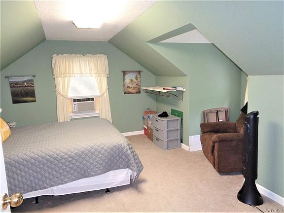 5th image of 251 Blackstone Blvd