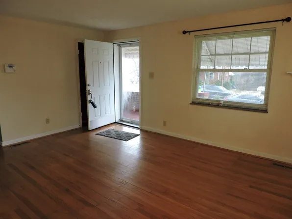 23 Eastern Ave, Elsmere, KY 41018