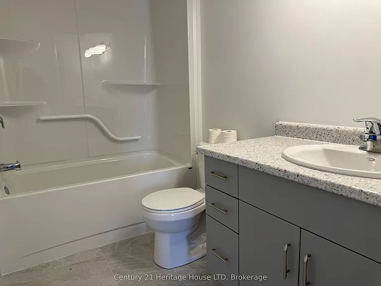 736 Burwell St — Photo 6