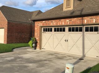 120 Oakbend Dr, Lafayette, LA 70506