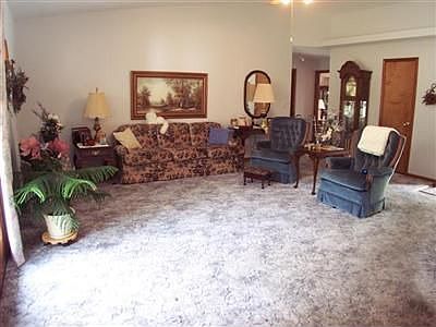 3rd image of 710 Linden Dr