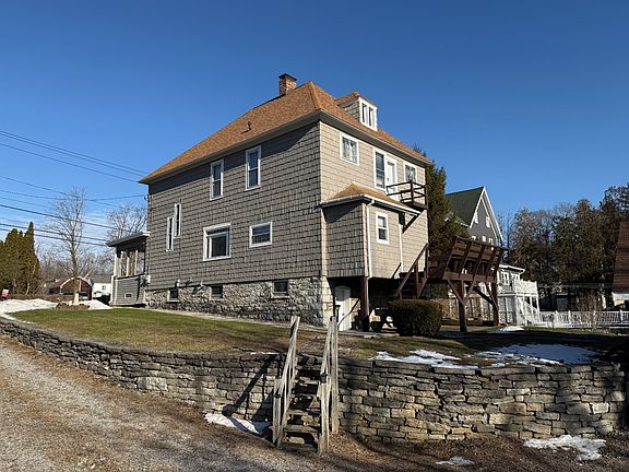 4th image of 55 W Grand St