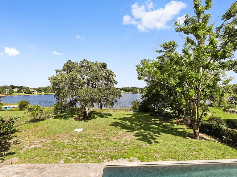 5554 Palm Lake Cir — Photo 69