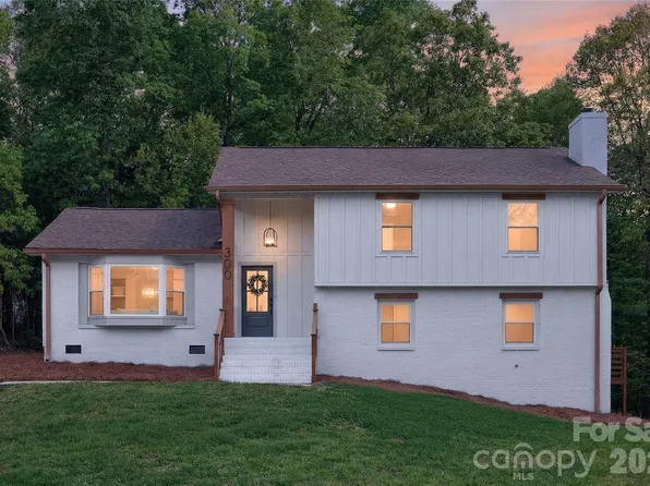 300 Dollar Cir, Charlotte, NC 28270