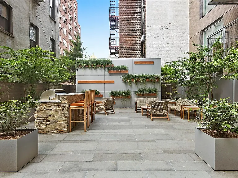 225 E 34th St #11A — Photo 12