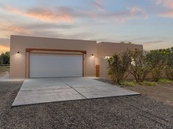 810 Paseo Del Rio Pl SW, Albuquerque, NM 87105