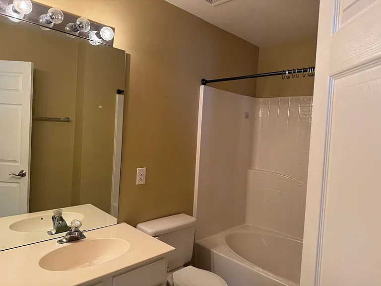 3024 Mannington Dr — Photo 25