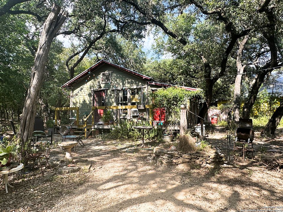 1st image of 18207 Bluebonnet