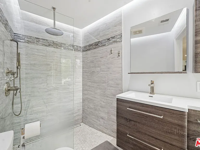 29107 Hillrise Dr — Photo 11