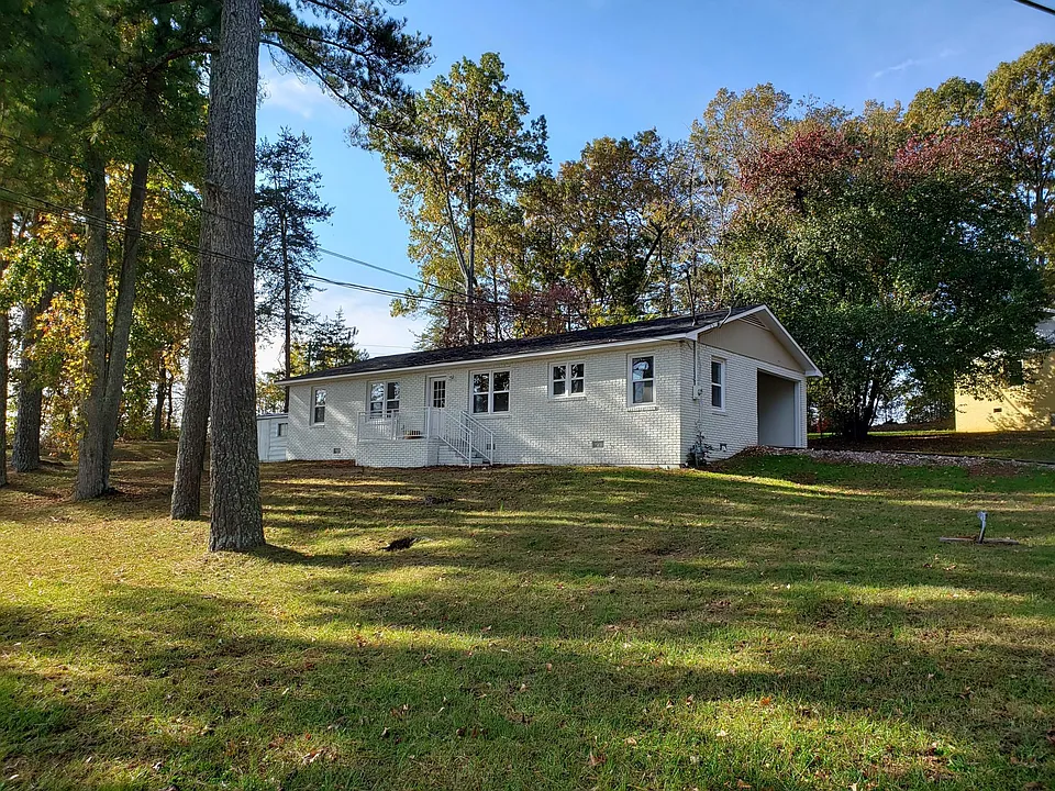 15 Hickory Dr