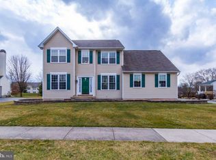 7 Long Meadow Rd, Royersford, PA 19468