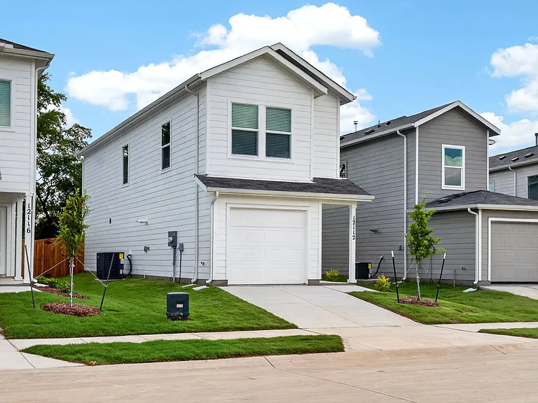 12112 Steeplechase Dr — Photo 3
