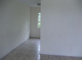833 W 10th St APT 2, Riviera Beach, FL 33404