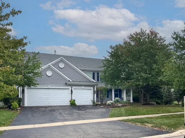 956 Hodge Ln, Batavia, IL 60510