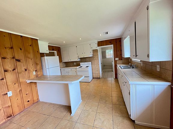 5th image of 3602 Essex St