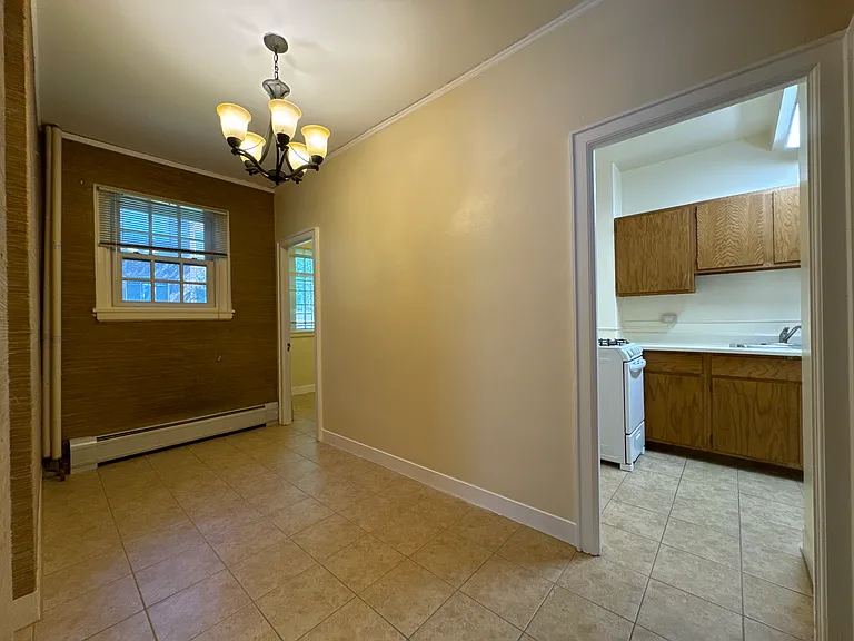 Chateau Apartments — Photo 41