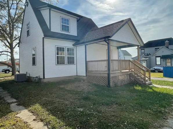 14 NW 2nd St, Washington, IN 47501