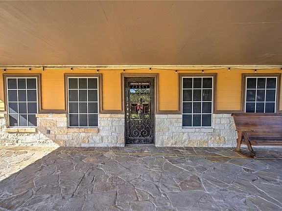 5th image of 7084 Bartosch Rd