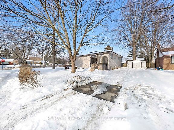 3rd image of 263 Fergus Ave