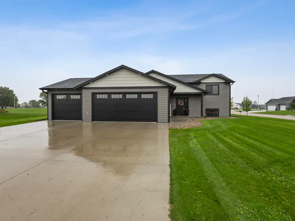 711 Hickory Cir, Arlington, SD 57212