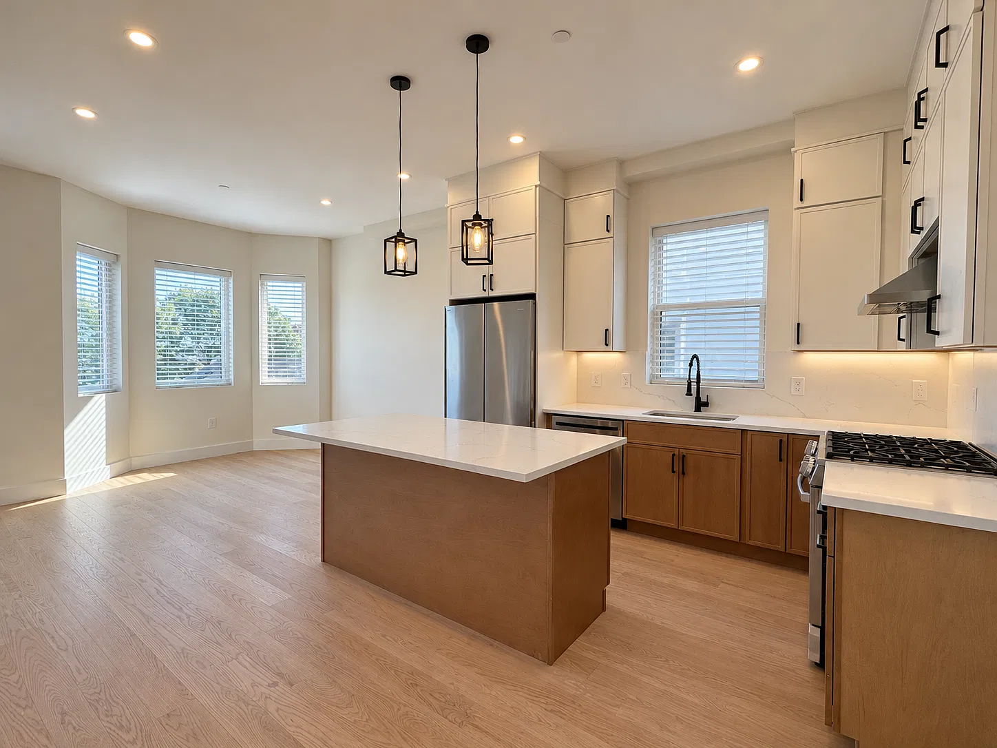 3 bed, 1400 sqft, $3,600 — Photo 1