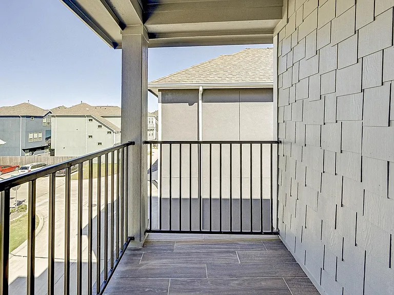 1918 Kirby Landing Dr — Photo 21