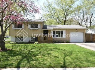 169 Bedford Rd, Bolingbrook, IL 60440