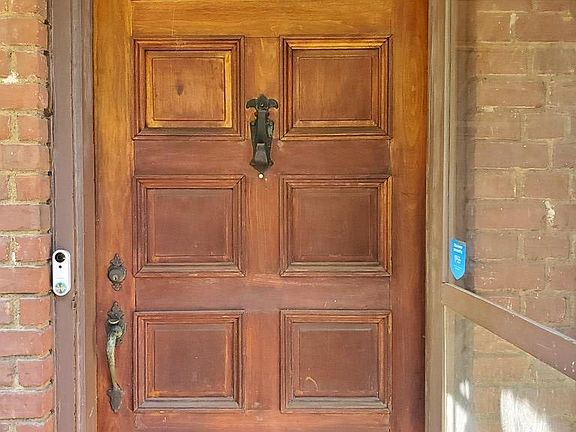 2nd image of 1823 Kinneys Ln