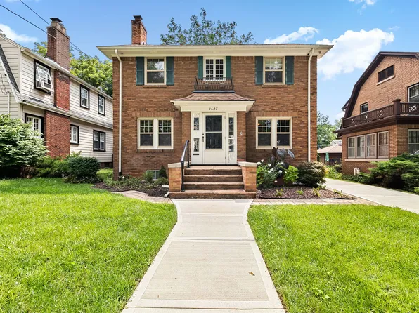 1627 Jackson St, Rockford, IL 61107