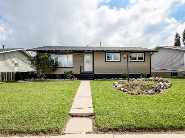 4113 W 60th St, Stettler, AB T0C 2L1