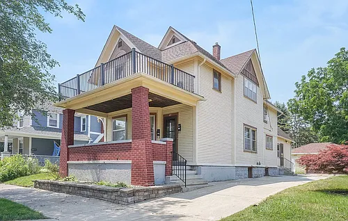 23 Valley Ave NW #2 Photo 1