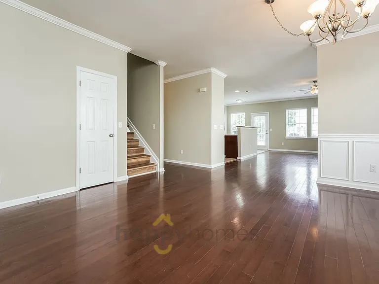 231 Xavier St — Photo 6