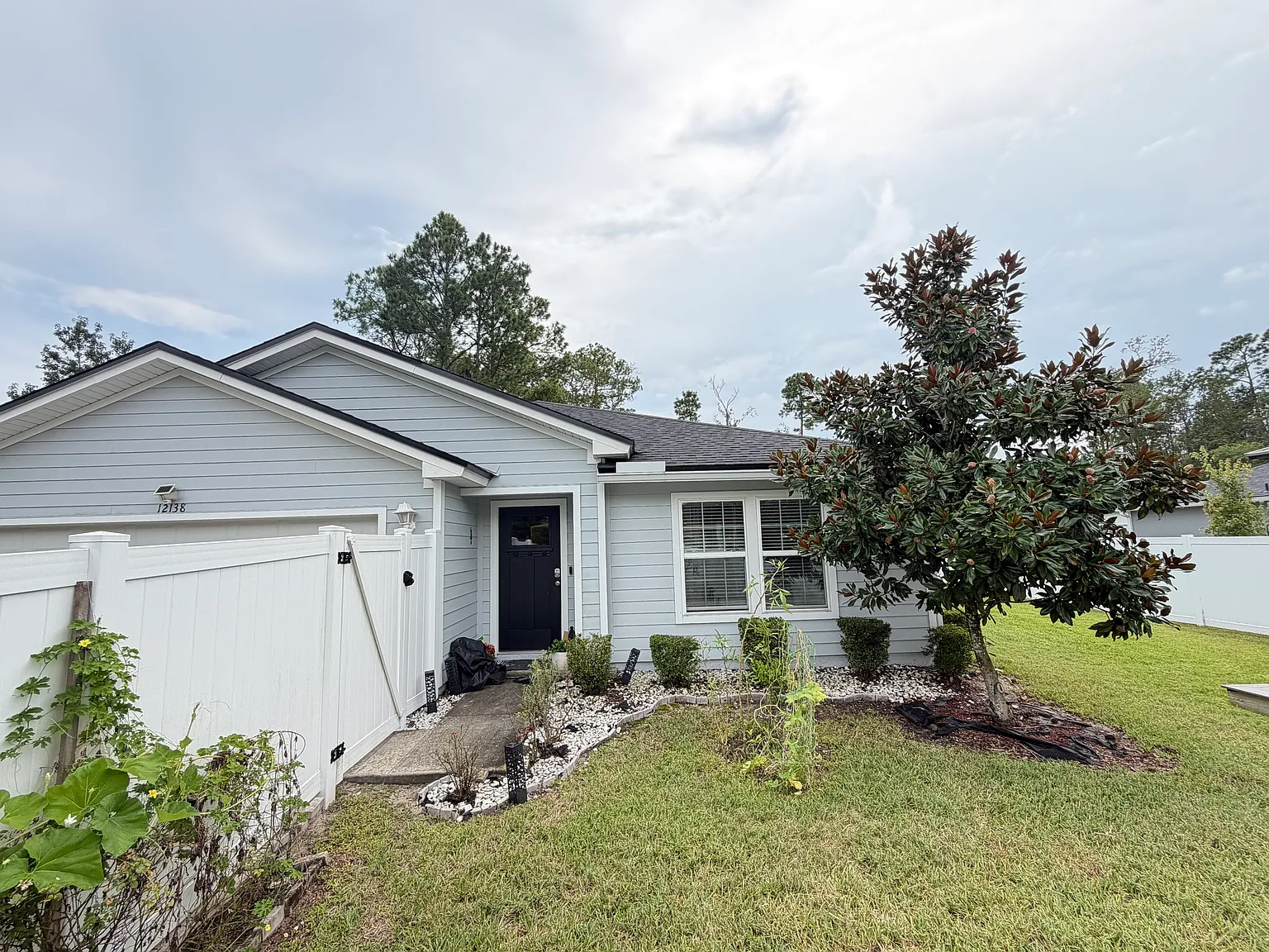 3 bed, 1550 sqft, $3,100 — Photo 2