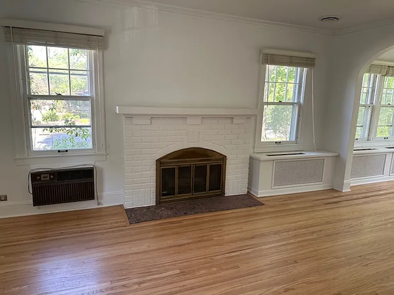 4200 Brookside Ave — Photo 11