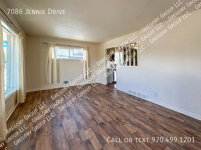 7086 Jennie Dr — Photo 2
