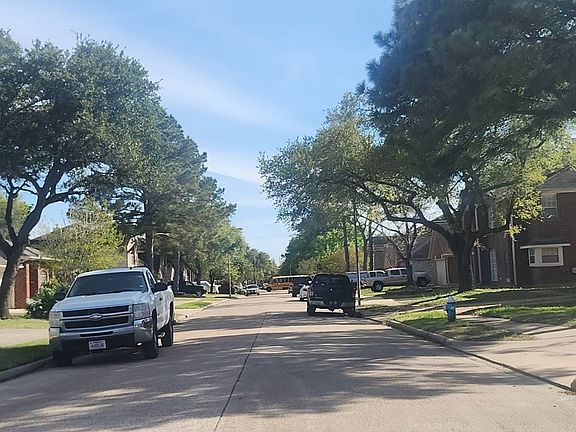 4th image of 20431 Drakewood Dr