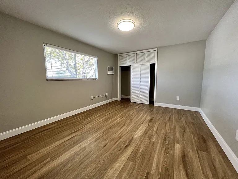 Biscayne Gardens Apartments — Photo 14