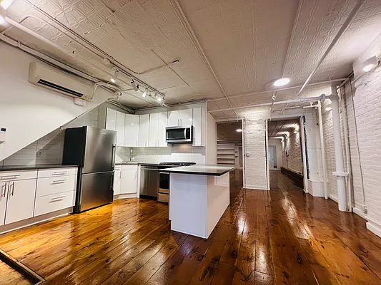 Rented by Building Equity Real Estate LLC | media 28