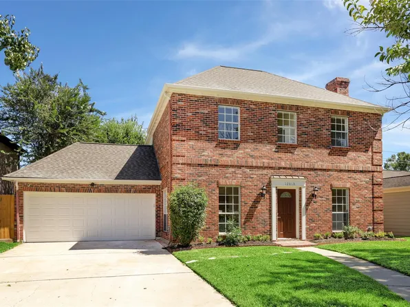 12818 Chamberlain Dr, Houston, TX 77077