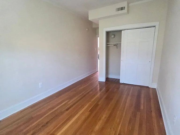 2251-53 W Thomas St #1057-59 — Photo 11
