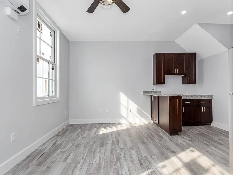 116 Fletcher St #11 — Photo 9