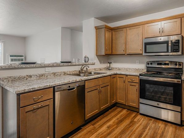 800 Commons Cir #3395448