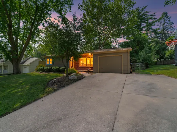 1821 Maxwell Ave, Ames, IA 50010