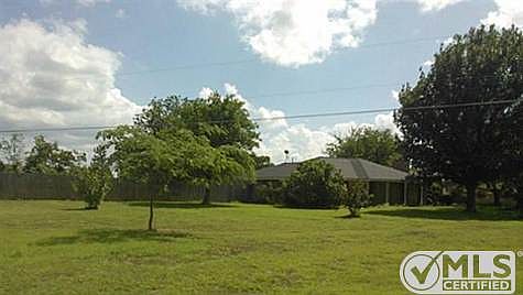 2nd image of 2240 Frances Ln